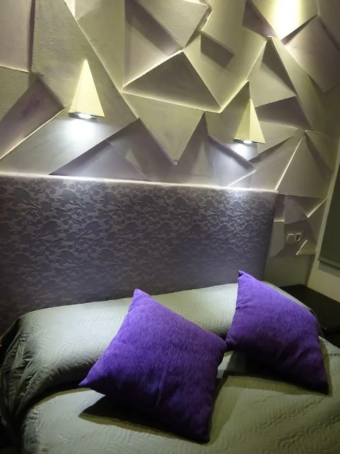 Naujaras.Com Hotel Seville