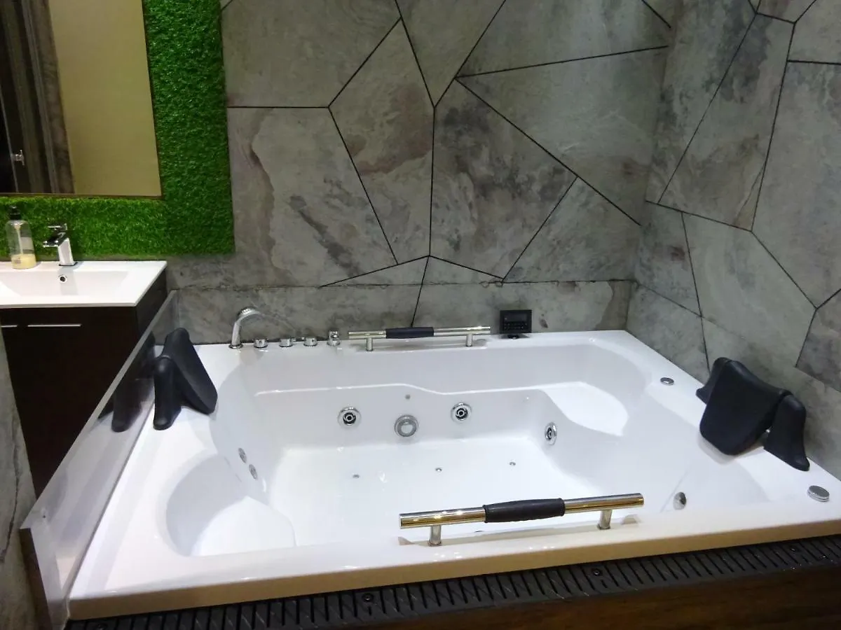 Naujaras.Com Hotel Seville