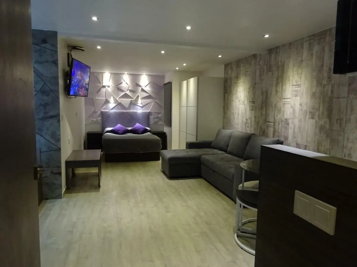 Naujaras.Com Hotel Seville Spain