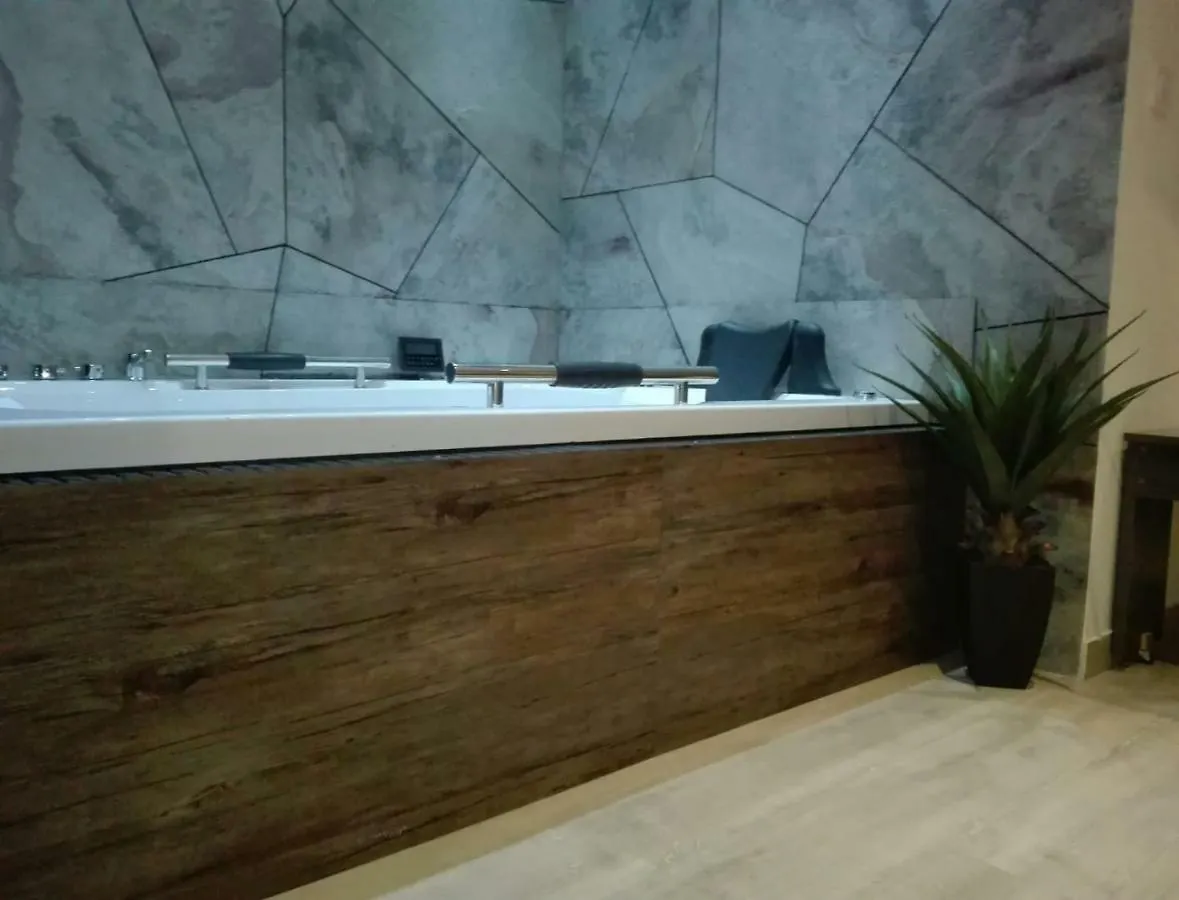 Naujaras.Com Hotel Seville Apartment